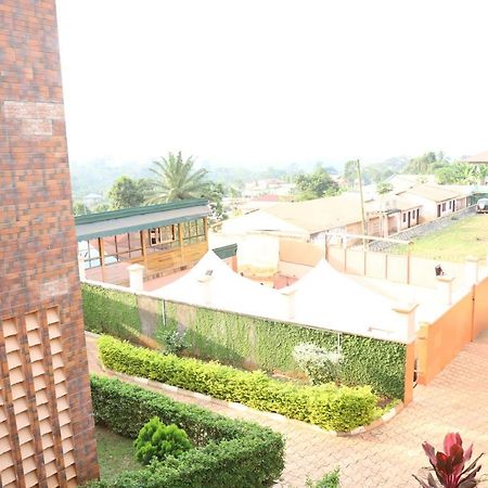 Vegas House Apartamento Yaoundé Exterior foto