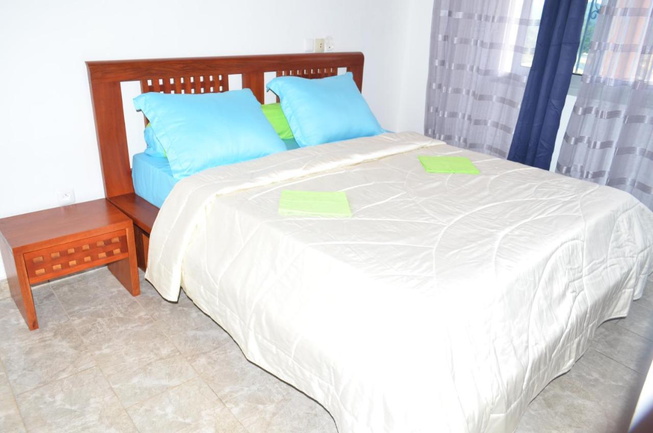 Vegas House Apartamento Yaoundé Exterior foto