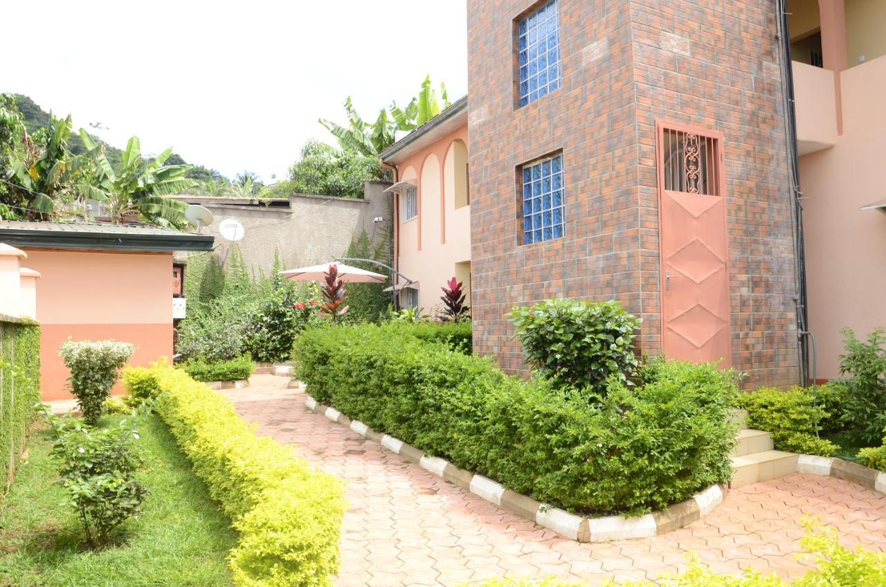 Vegas House Apartamento Yaoundé Exterior foto